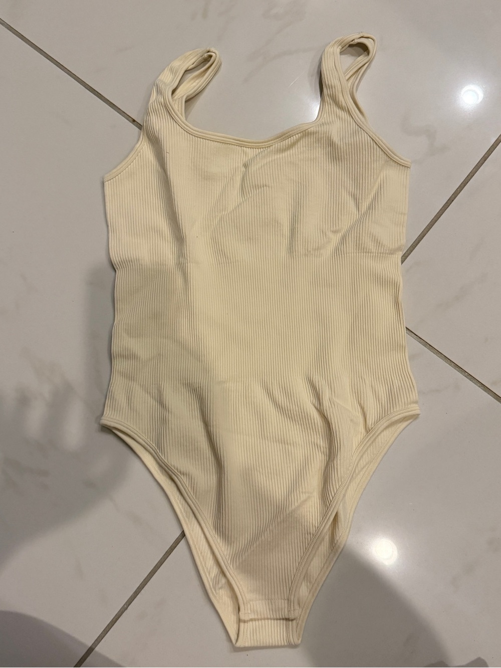 Oqq Cream Ribbed bodysuit size L